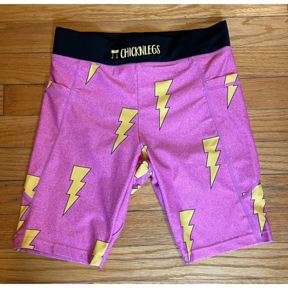 CHICKNLEGS Pink Bolts 8 Inch Half Tights Running Shorts XS X-SMALL